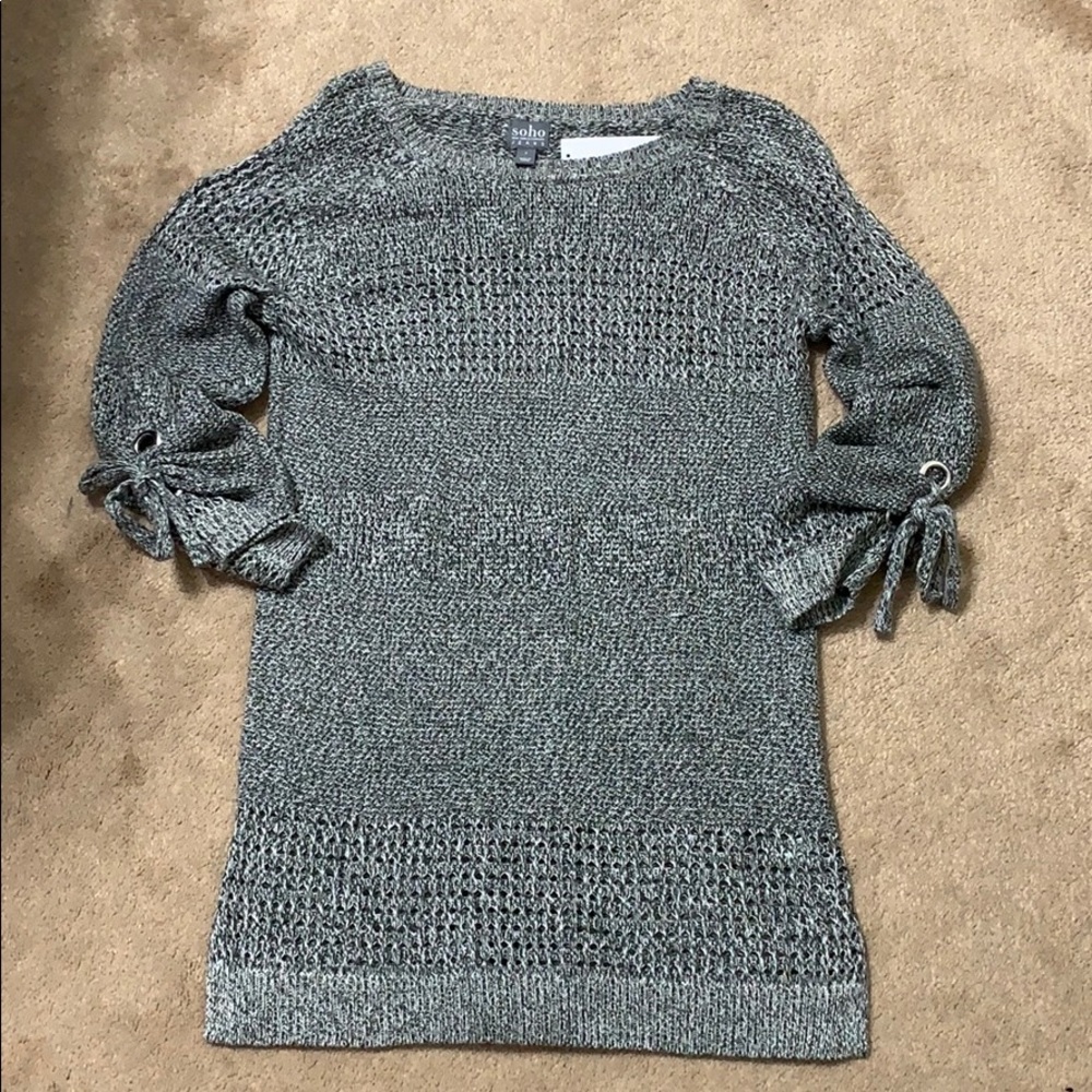 NY&CO Sweater with tie sleeves